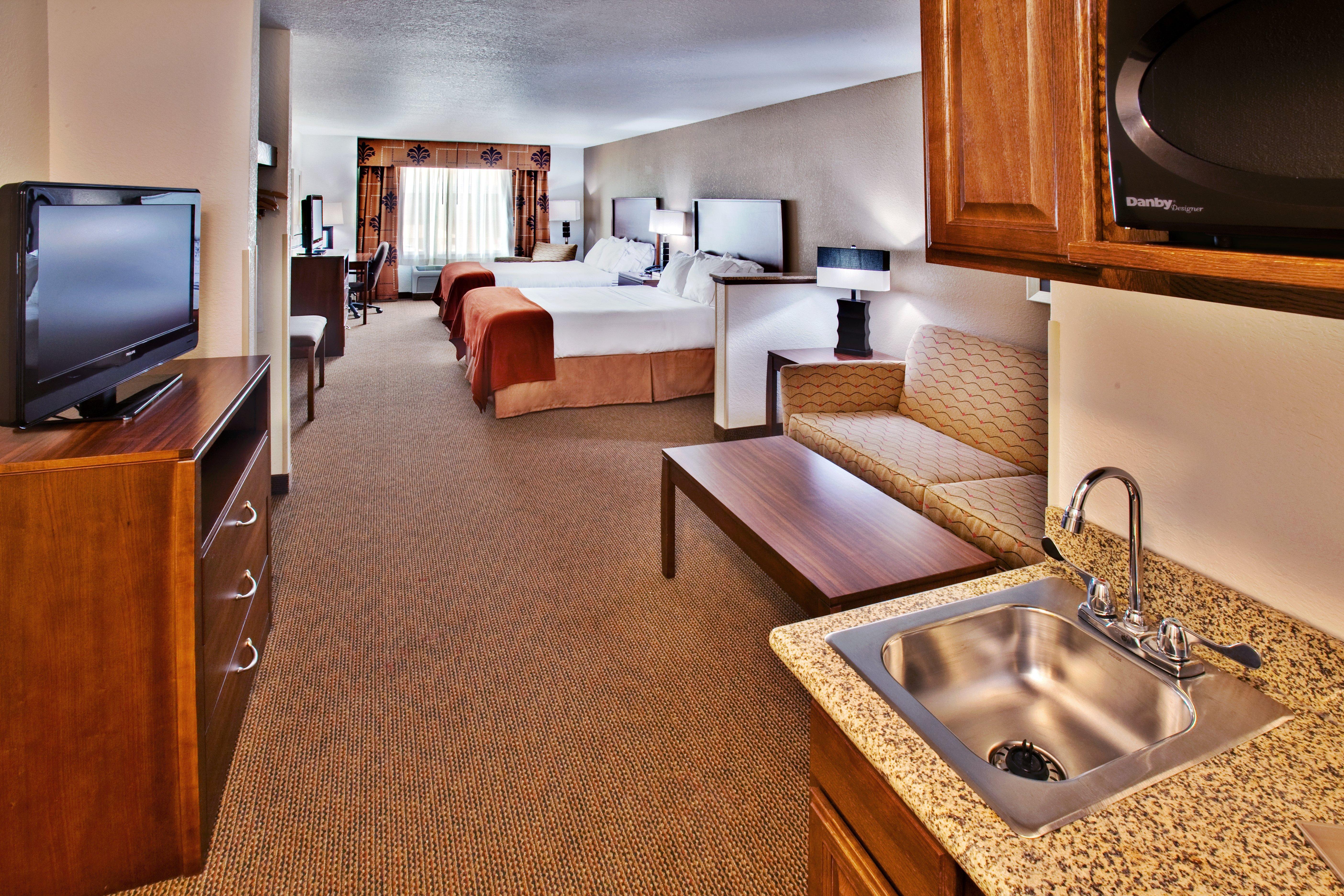 Holiday Inn Express Hotel & Suites - Dubuque West By Ihg Eksteriør billede