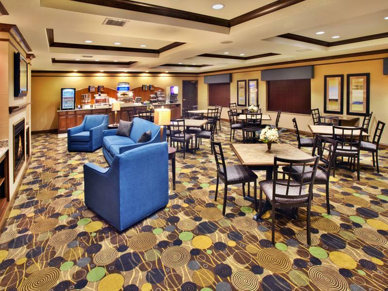 Holiday Inn Express Hotel & Suites - Dubuque West By Ihg Eksteriør billede